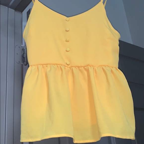 NWT Shirred Mock Buttoned Cami Peplum Top - Picture 2 of 6